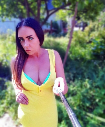 Изысканная блондинка с шикарной внешностью подарит тебе массу положительных эмоций и незабываемых моментов. Позволь себе окунуться в мир страсти и наслаждения! 2800, 35 лет